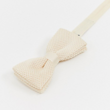 Load image into Gallery viewer, Cream Knitted Bow Tie
