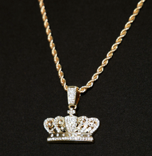 Load image into Gallery viewer, Royal Crown Pendant Chain Necklace
