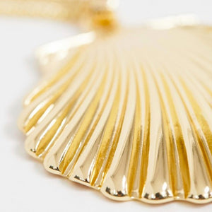 Oversized Gold Tone Shell Necklace